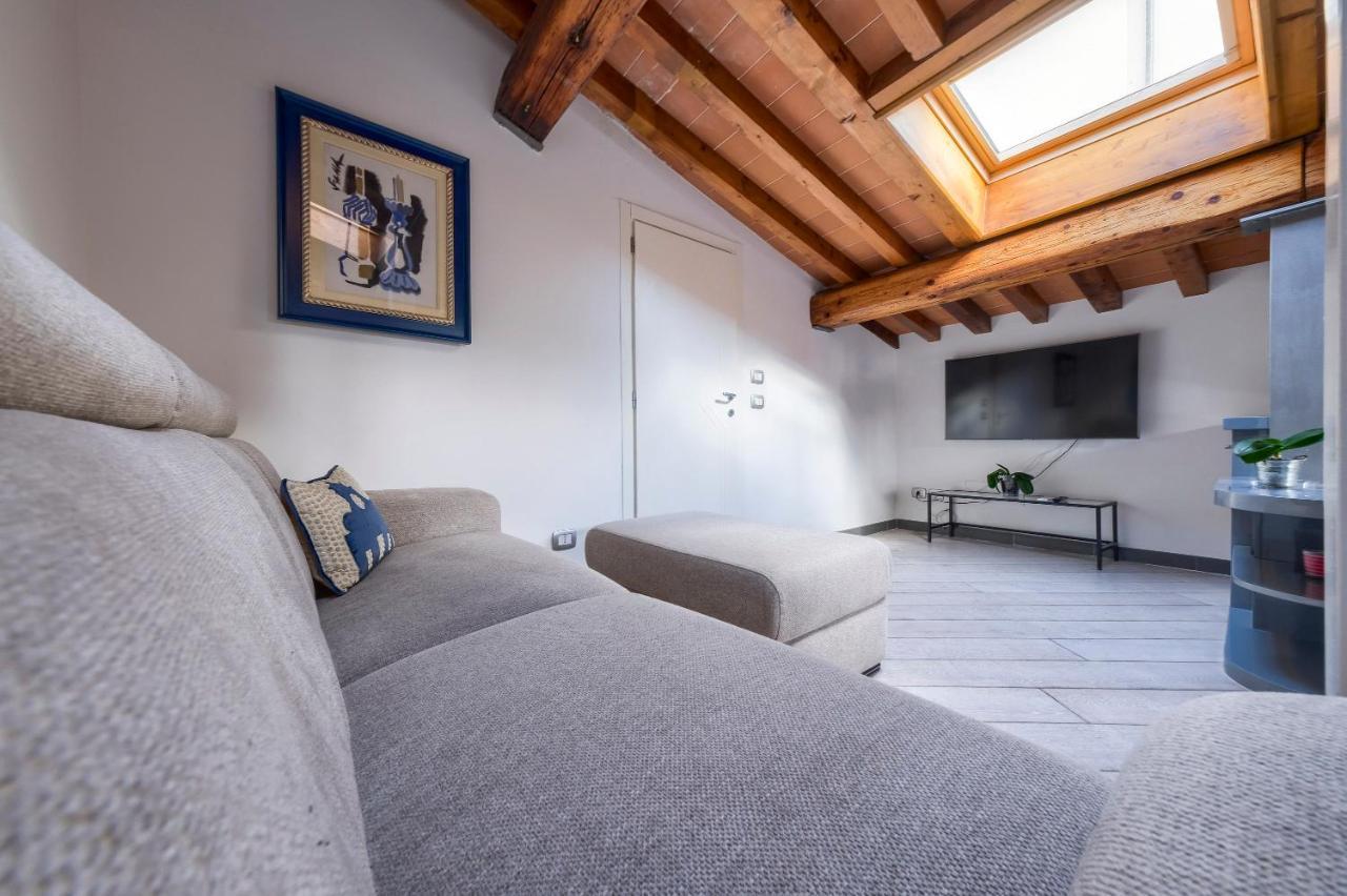 Pitti Design Apartment Florence